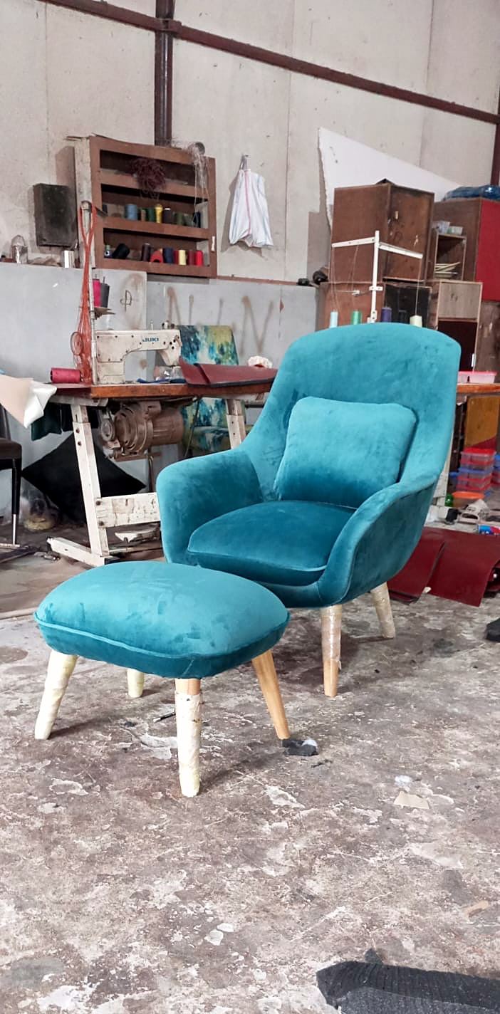 Reading Chairs & Tables by Maola Enterprise, Dhaka